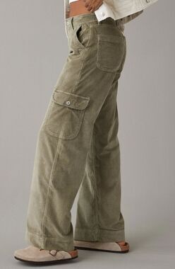 American Eagle Women's 00 Green High Rise Wide Leg Cargo Pants NWT